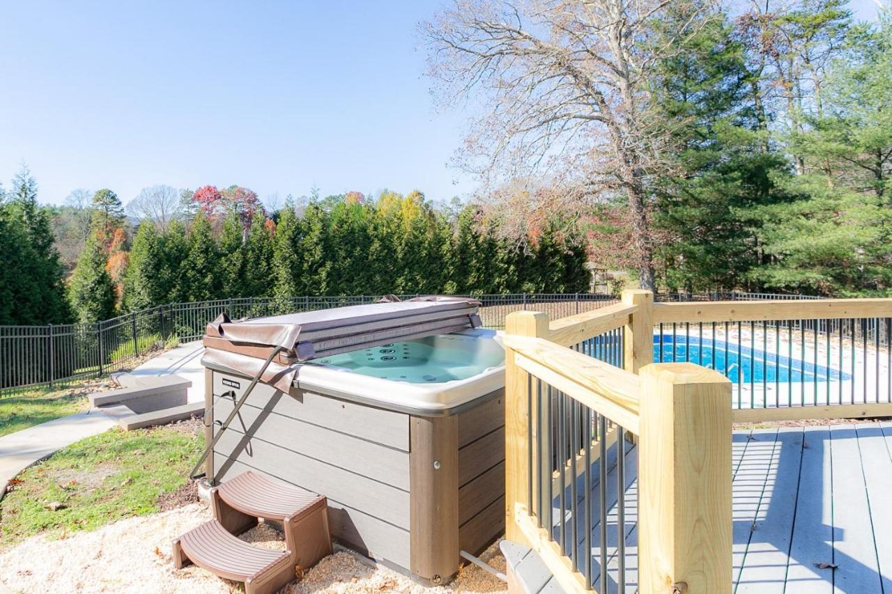 Luxurious House With Pool Near Asheville By Mighty Tree Properties Leicester Zewnętrze zdjęcie